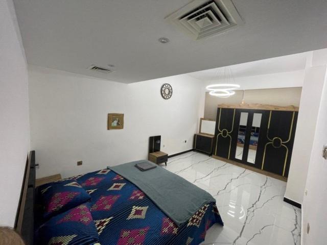 Garden City, * Ajman